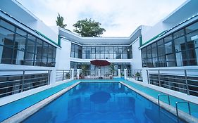 Erus Suites Hotel Boracay