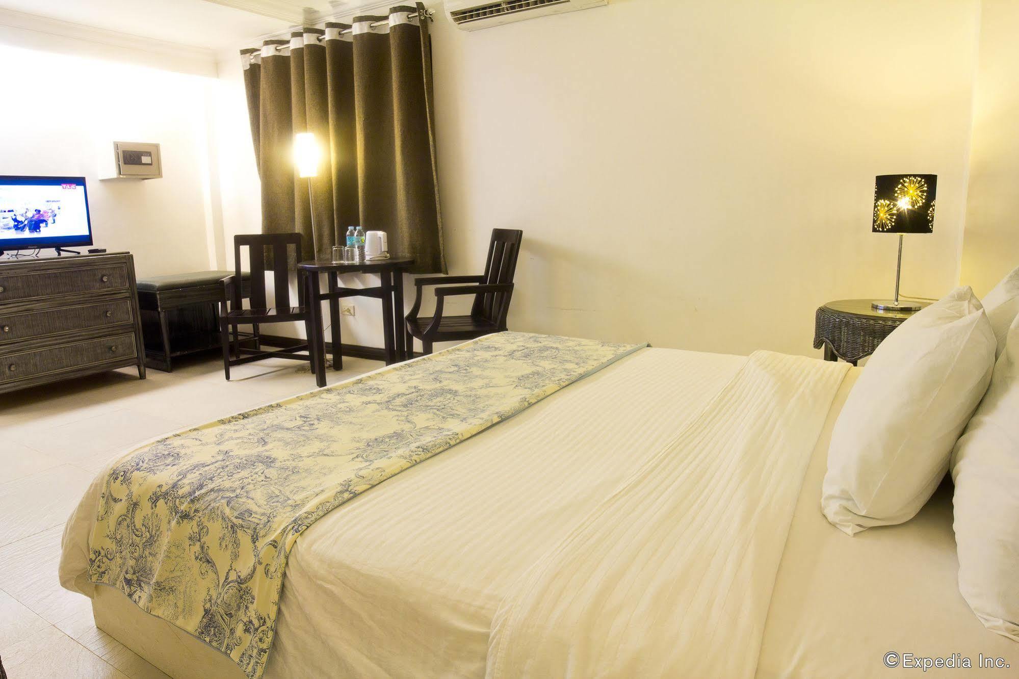 Erus Suites Hotel Boracay Manoc-Manoc Exterior foto